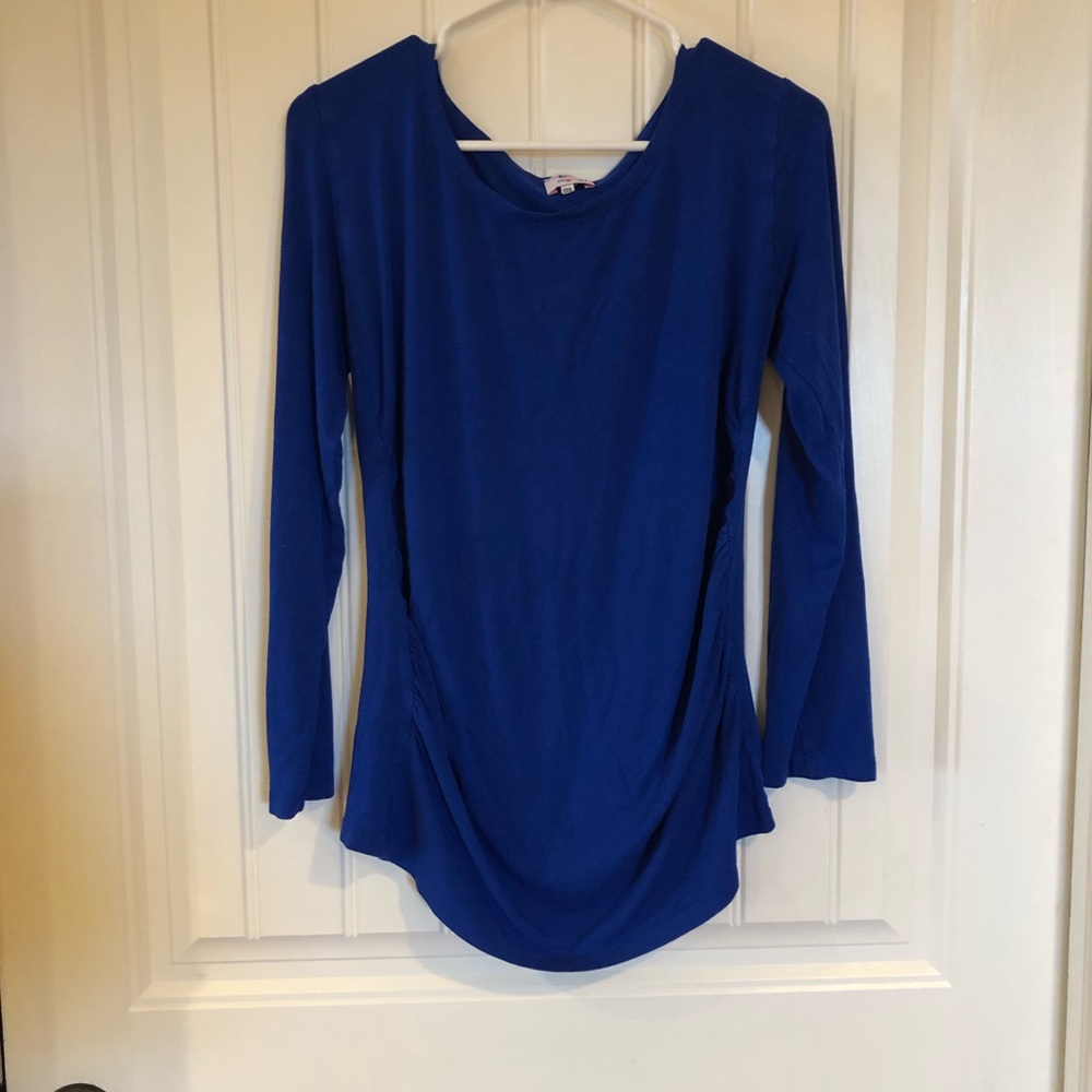 Long sleeved maternity tee
